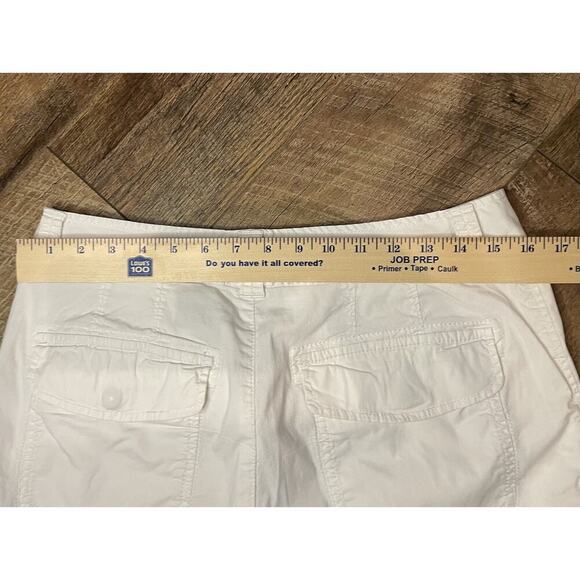Eddie Bauer Women's Sz 8 White Shorts Cotton 5" Inseam Belted Back Snap Pockets - Picture 8 of 9